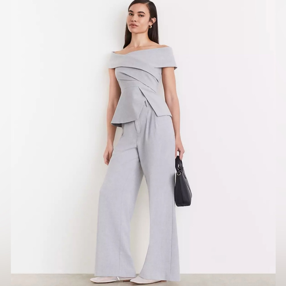 NWOT LOFT Versa Asymmetrical Off-Shoulder Top size US 8